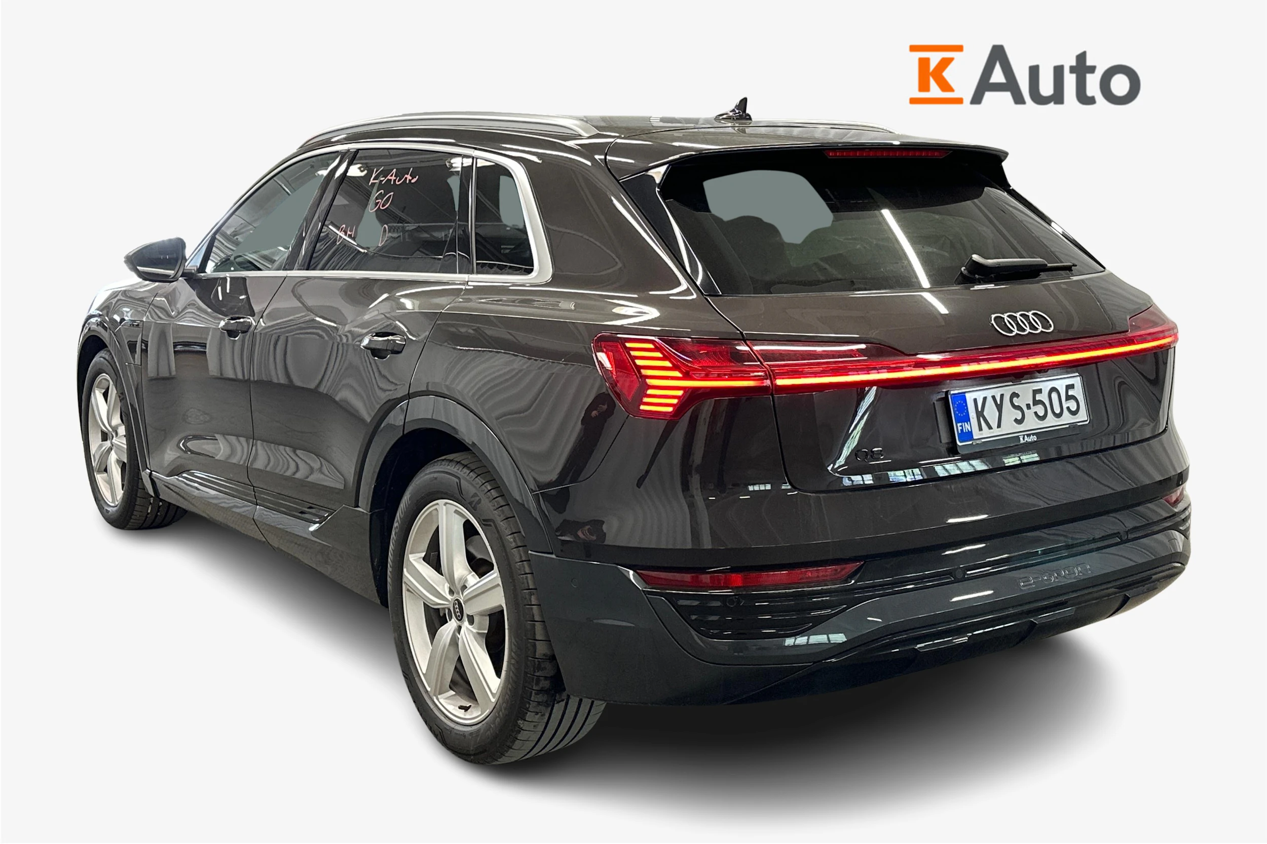 ruskea (beige) Audi Q8 e-tron 2024 kuva 2.