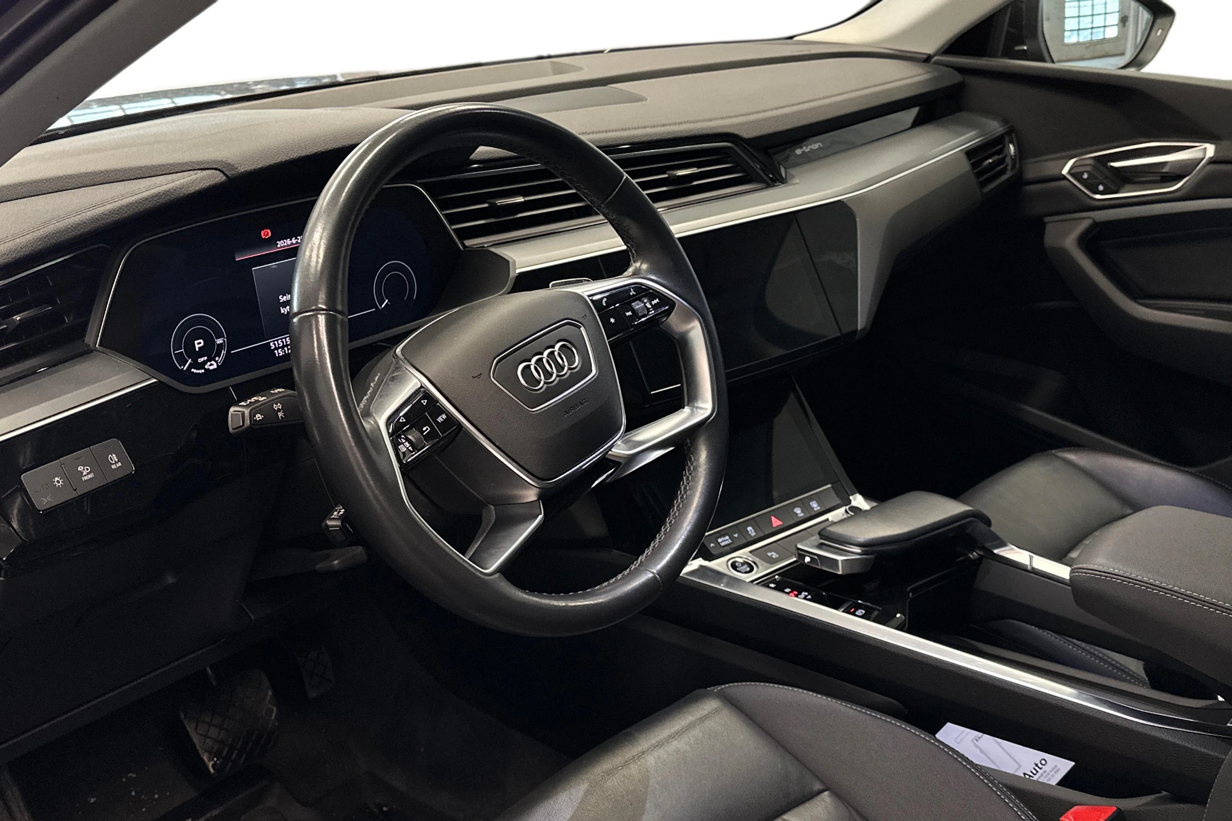ruskea (beige) Audi Q8 e-tron 2024 kuva 3.
