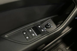 ruskea (beige) Audi Q8 e-tron 2024 kuva 15.