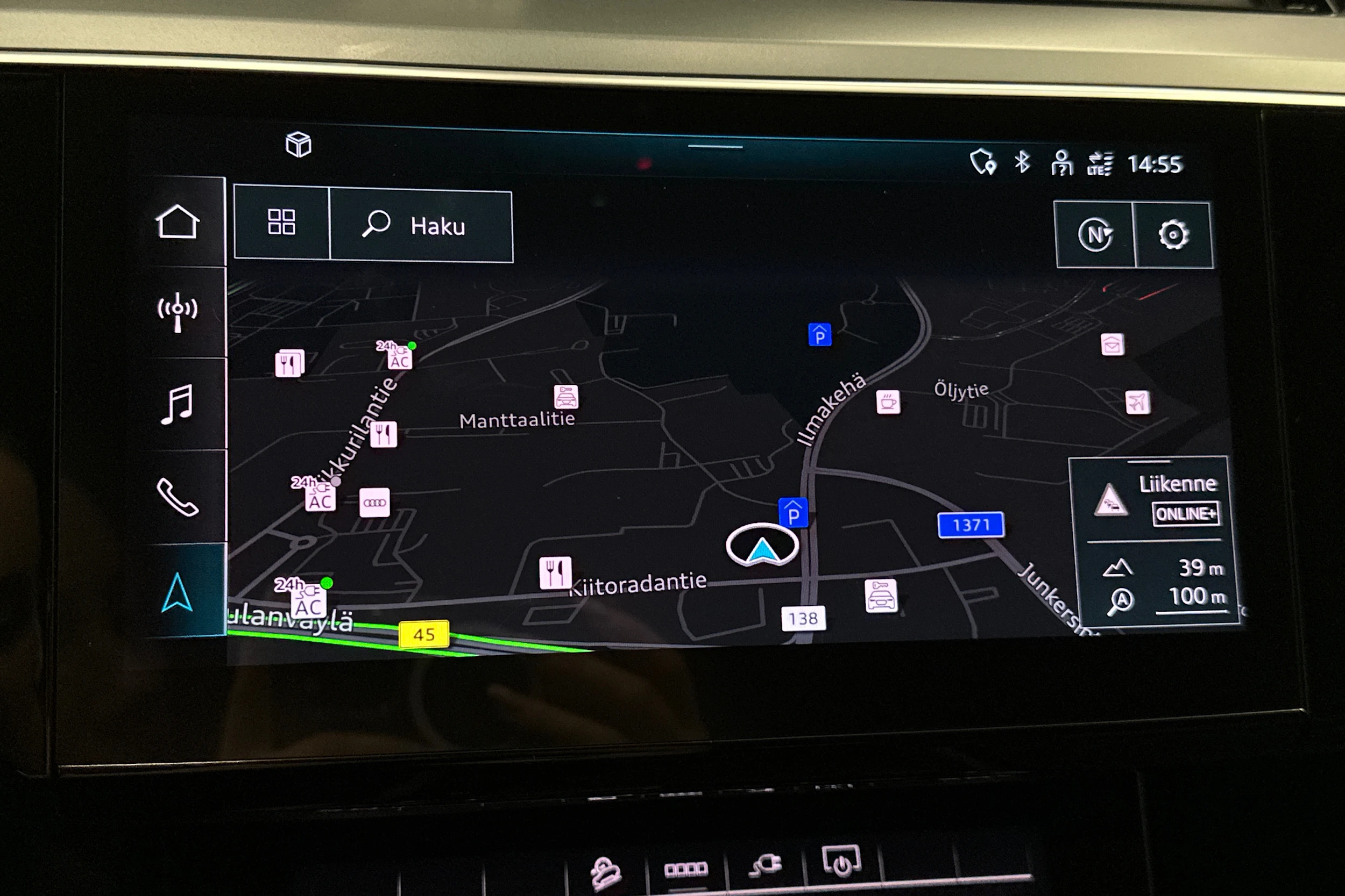ruskea (beige) Audi Q8 e-tron 2024 kuva 22.