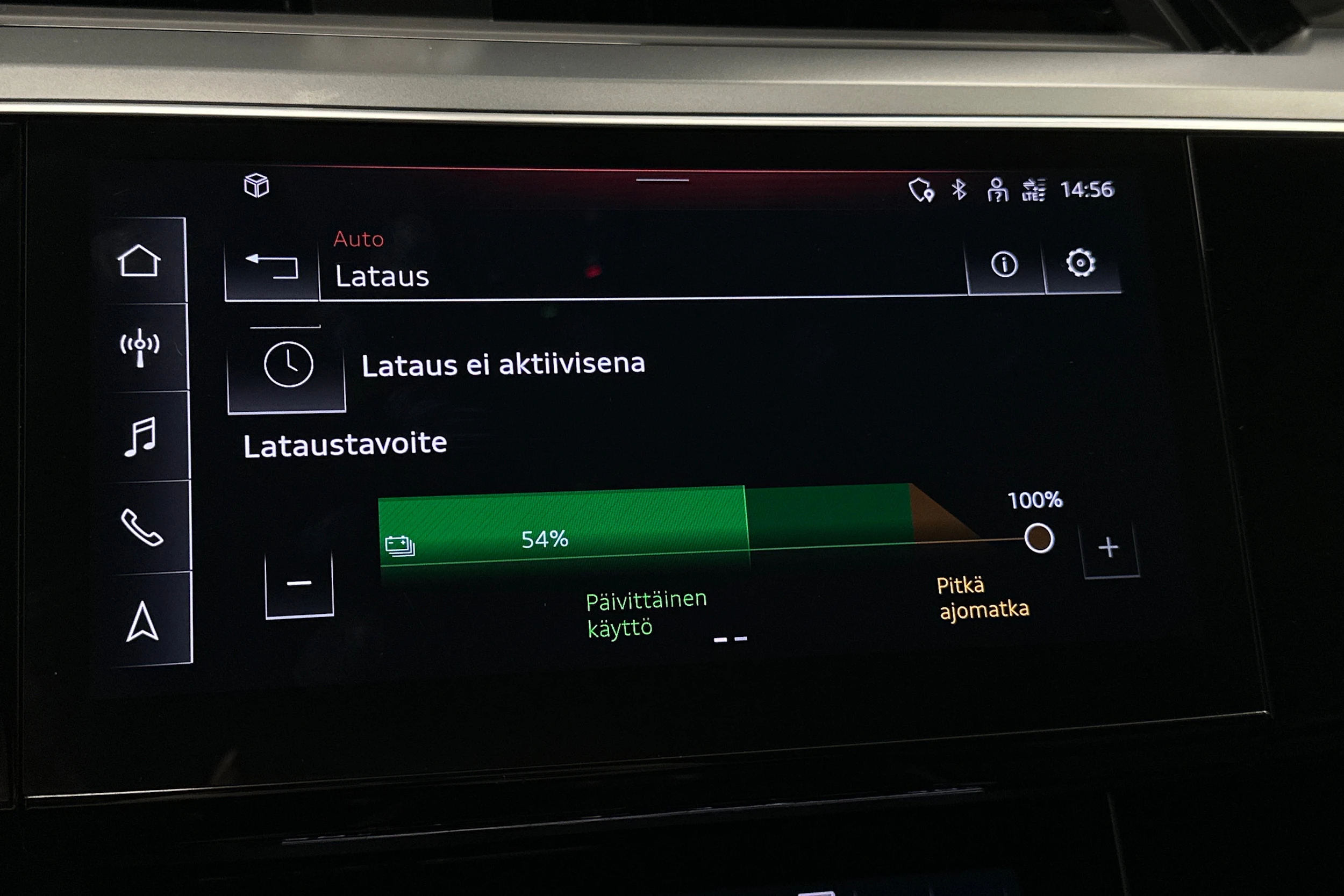 ruskea (beige) Audi Q8 e-tron 2024 kuva 26.