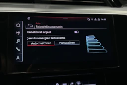 ruskea (beige) Audi Q8 e-tron 2024 kuva 28.