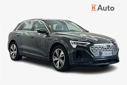 harmaa Audi Q8 e-tron 2024 kuva 1.