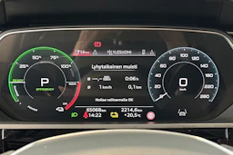 harmaa Audi Q8 e-tron 2024 kuva 20.