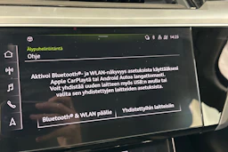 harmaa Audi Q8 e-tron 2024 kuva 24.
