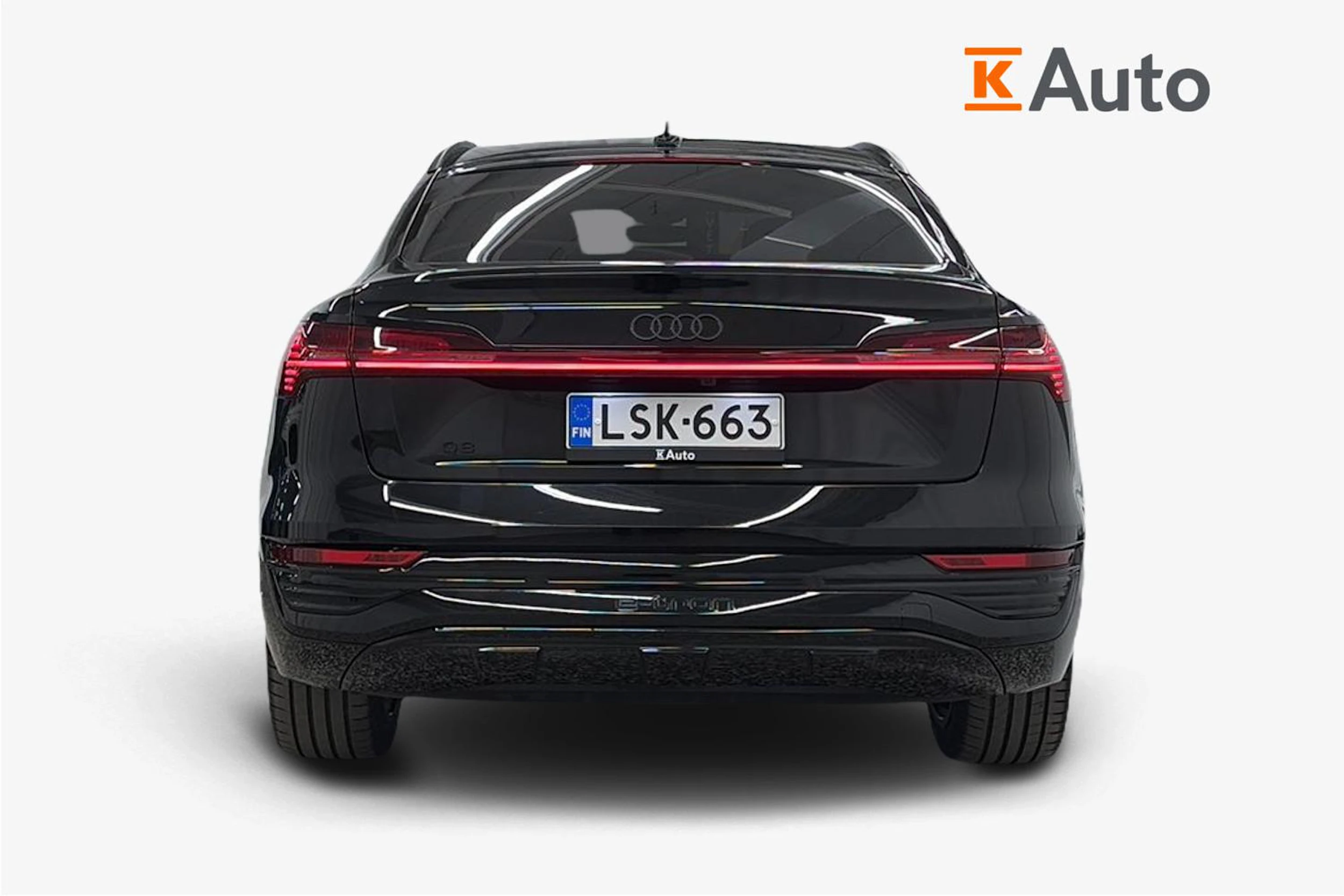 met. musta Audi Q8 e-tron 2024 kuva 4.