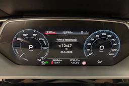met. musta Audi Q8 e-tron 2024 kuva 20.