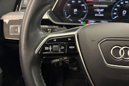 met. musta Audi Q8 e-tron 2024 kuva 21.