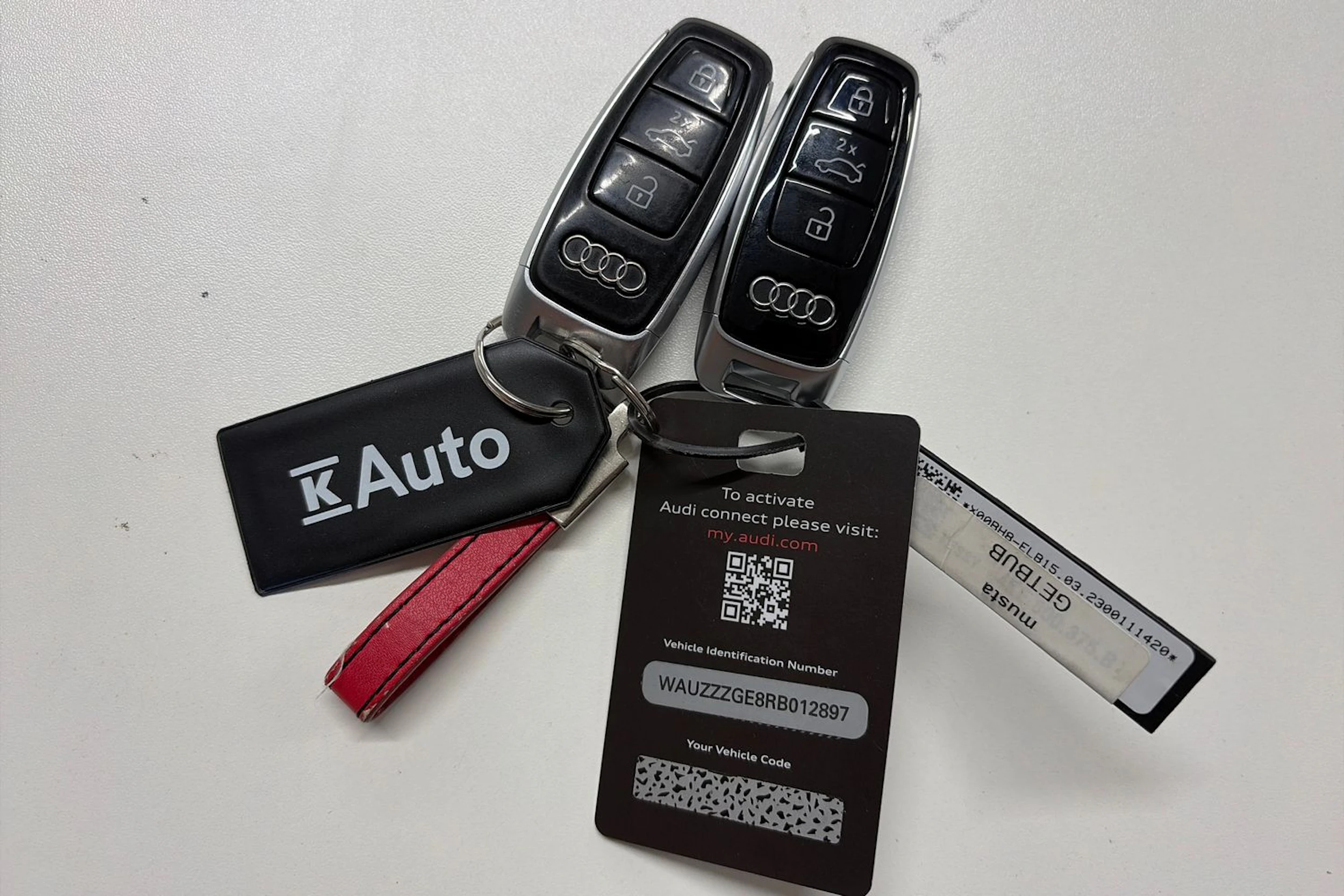 met. musta Audi Q8 e-tron 2024 kuva 33.