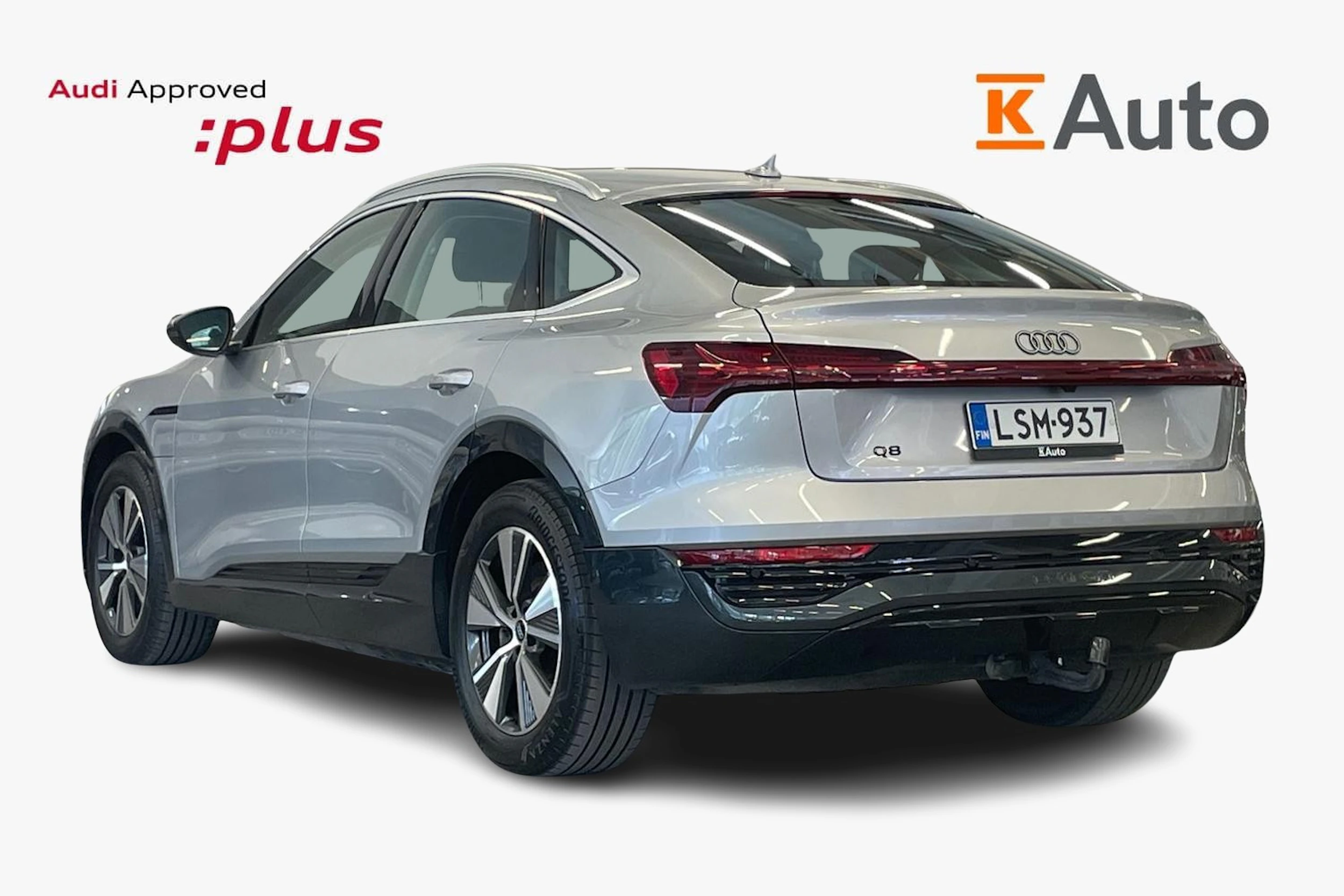Harmaa Audi Q8 e-tron 2024 kuva 2.