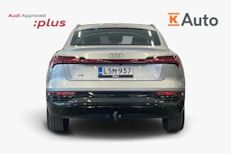 Harmaa Audi Q8 e-tron 2024 kuva 3.