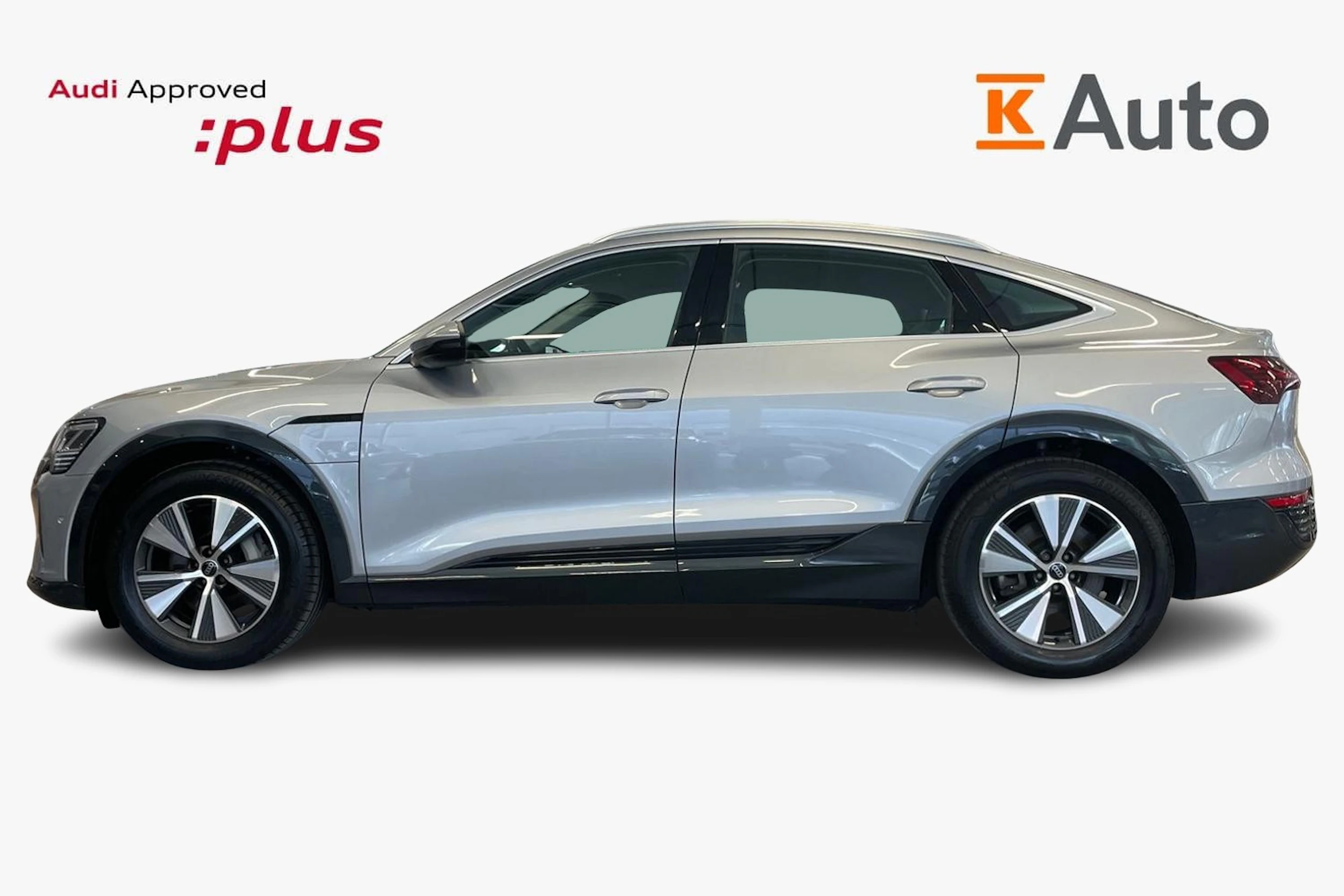 Harmaa Audi Q8 e-tron 2024 kuva 5.