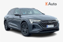 harmaa Audi Q8 e-tron 2024 kuva 1.