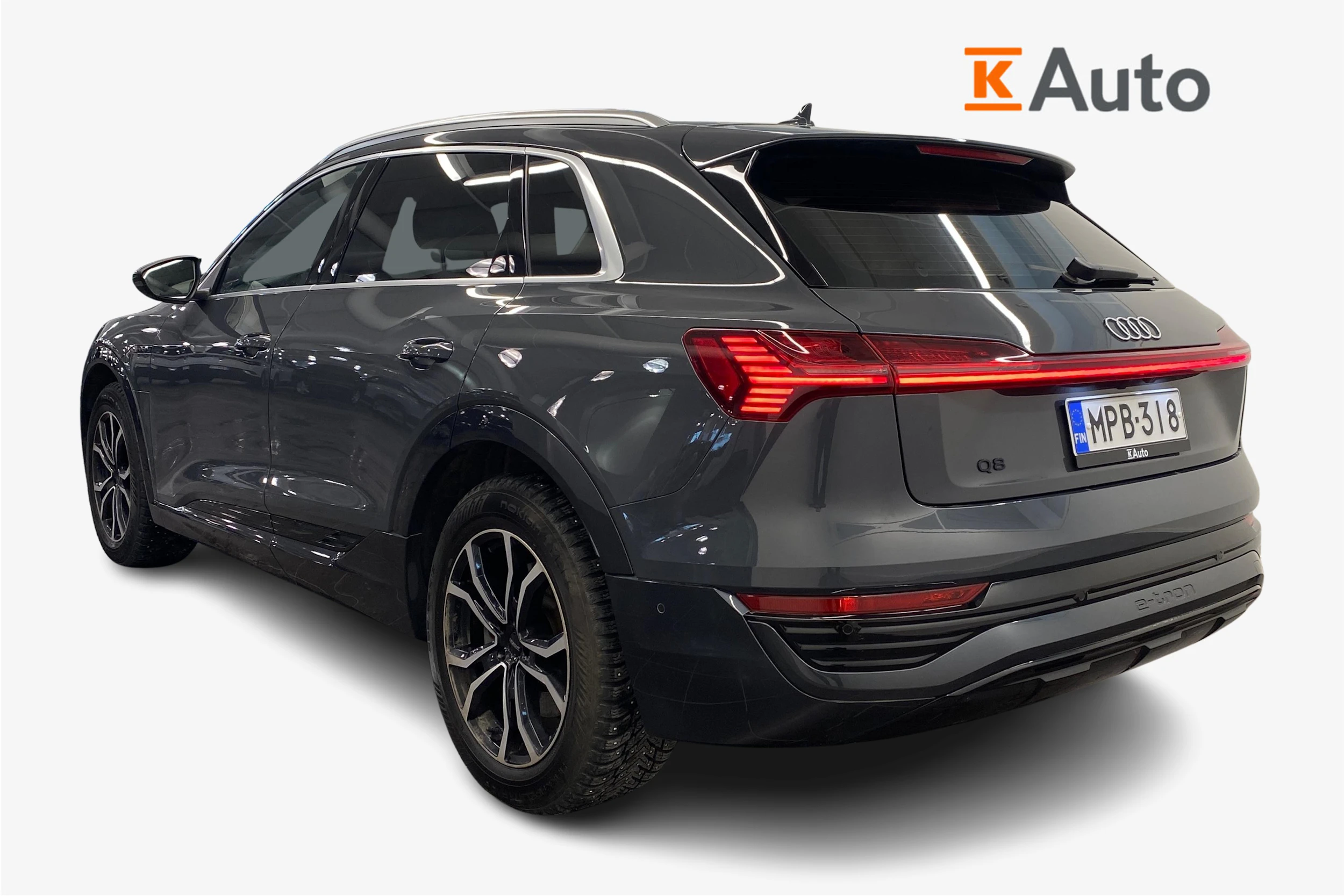harmaa Audi Q8 e-tron 2024 kuva 2.