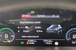 harmaa Audi Q8 e-tron 2024 kuva 11.