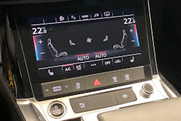harmaa Audi Q8 e-tron 2024 kuva 15.