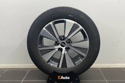 harmaa Audi Q8 e-tron 2024 kuva 18.