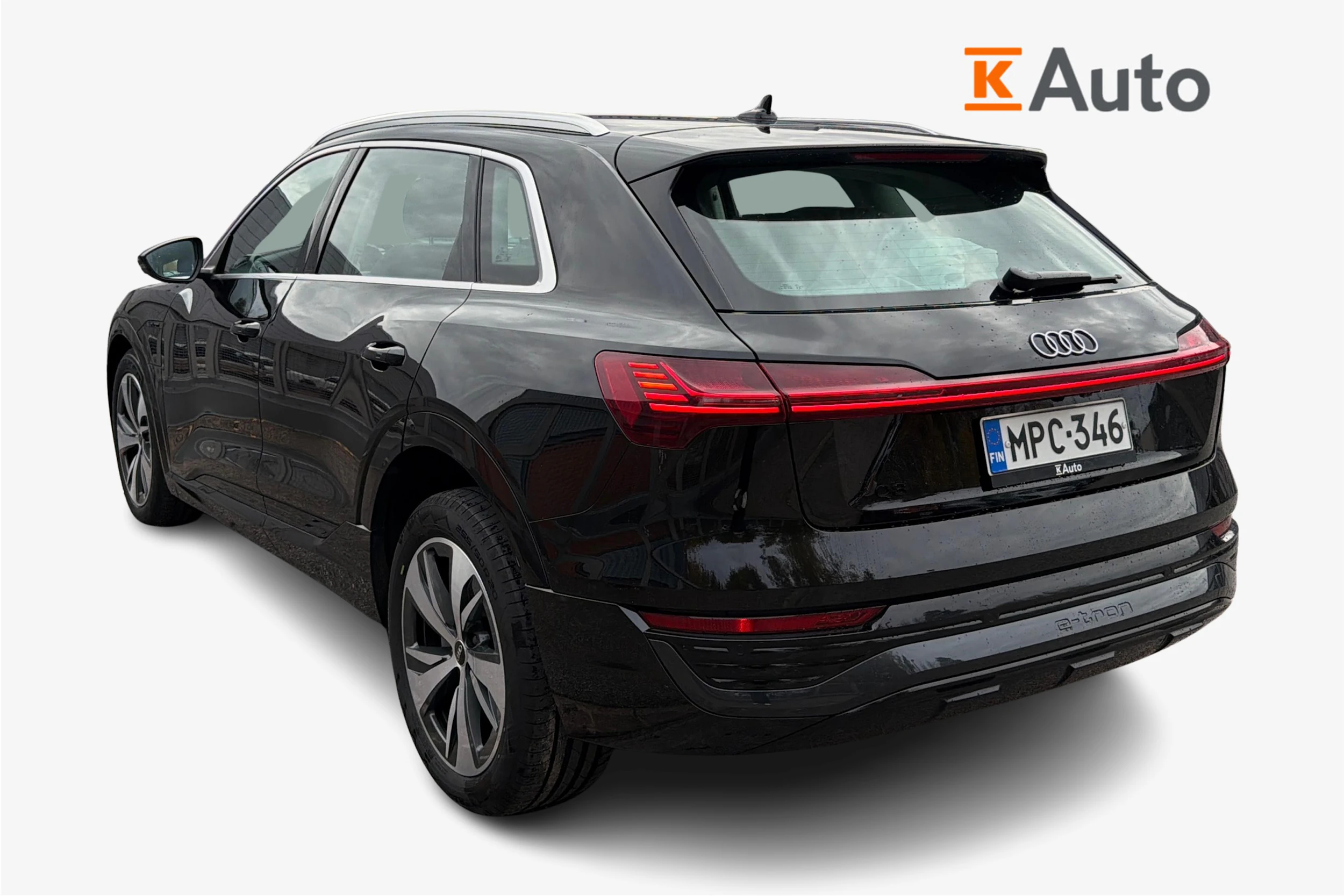 musta Audi Q8 e-tron 2024 kuva 2.
