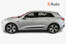 Harmaa Audi Q8 e-tron 2024 kuva 5.