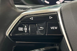 Harmaa Audi Q8 e-tron 2024 kuva 21.