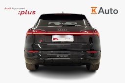 musta Audi Q8 e-tron 2024 kuva 3.