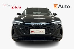 musta Audi Q8 e-tron 2024 kuva 4.