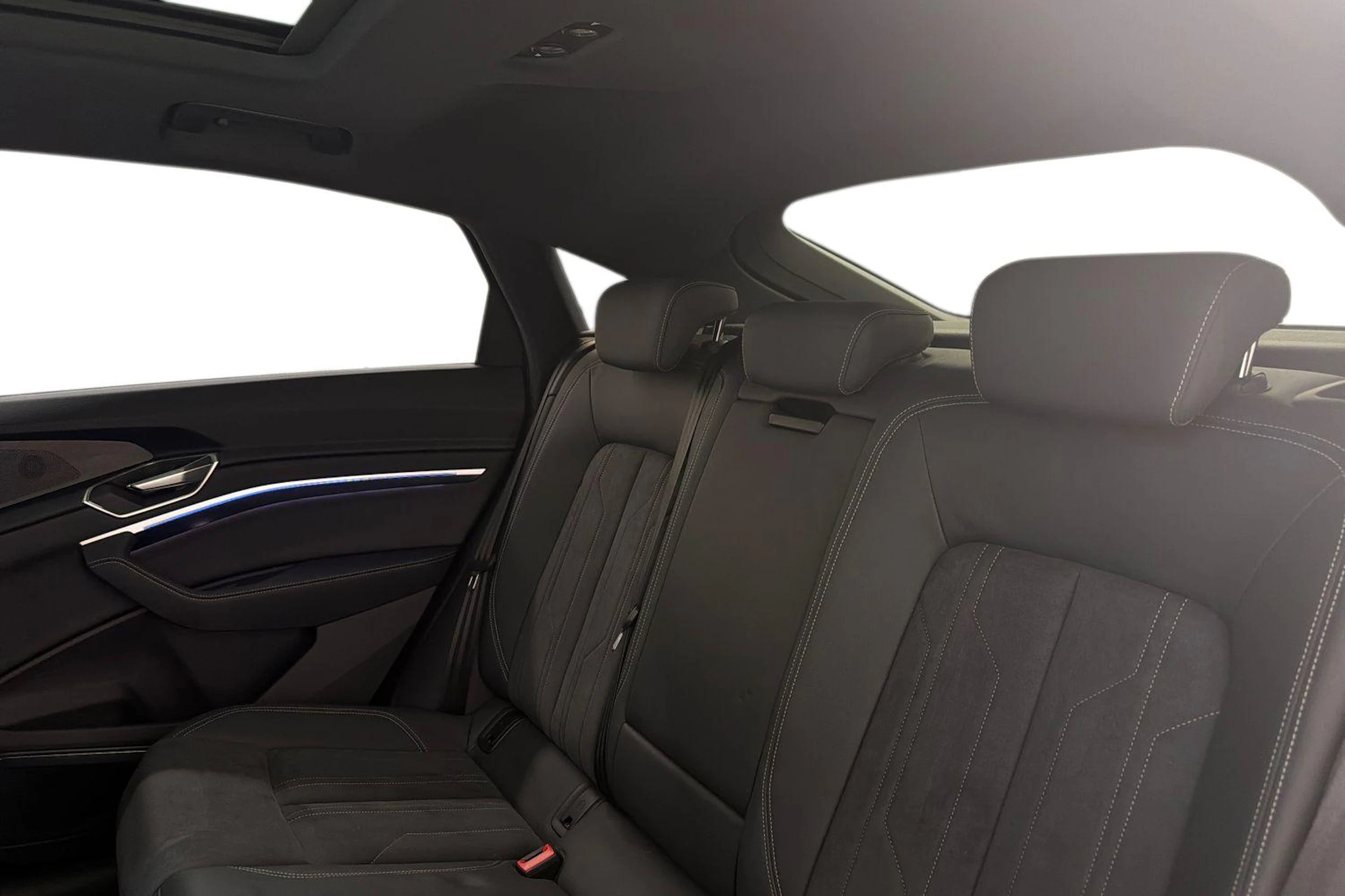 ruskea (beige) Audi Q8 e-tron 2024 kuva 8.
