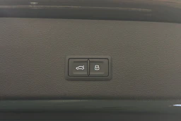 ruskea (beige) Audi Q8 e-tron 2024 kuva 14.