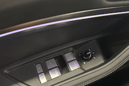 ruskea (beige) Audi Q8 e-tron 2024 kuva 19.