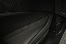 ruskea (beige) Audi Q8 e-tron 2024 kuva 20.