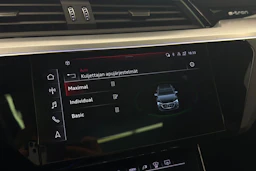 ruskea (beige) Audi Q8 e-tron 2024 kuva 29.