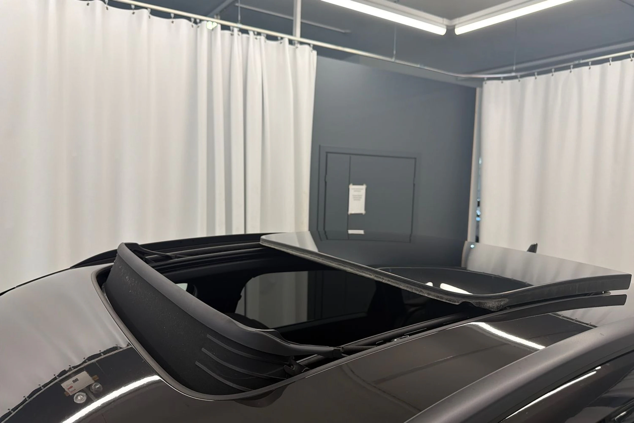 ruskea (beige) Audi Q8 e-tron 2024 kuva 34.