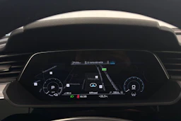 ruskea (beige) Audi Q8 e-tron 2024 kuva 37.