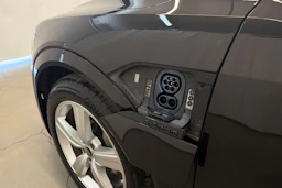 ruskea (beige) Audi Q8 e-tron 2024 kuva 40.
