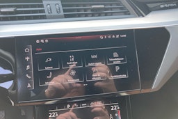 goodwood green eriko Audi Q8 e-tron 2024 kuva 17.