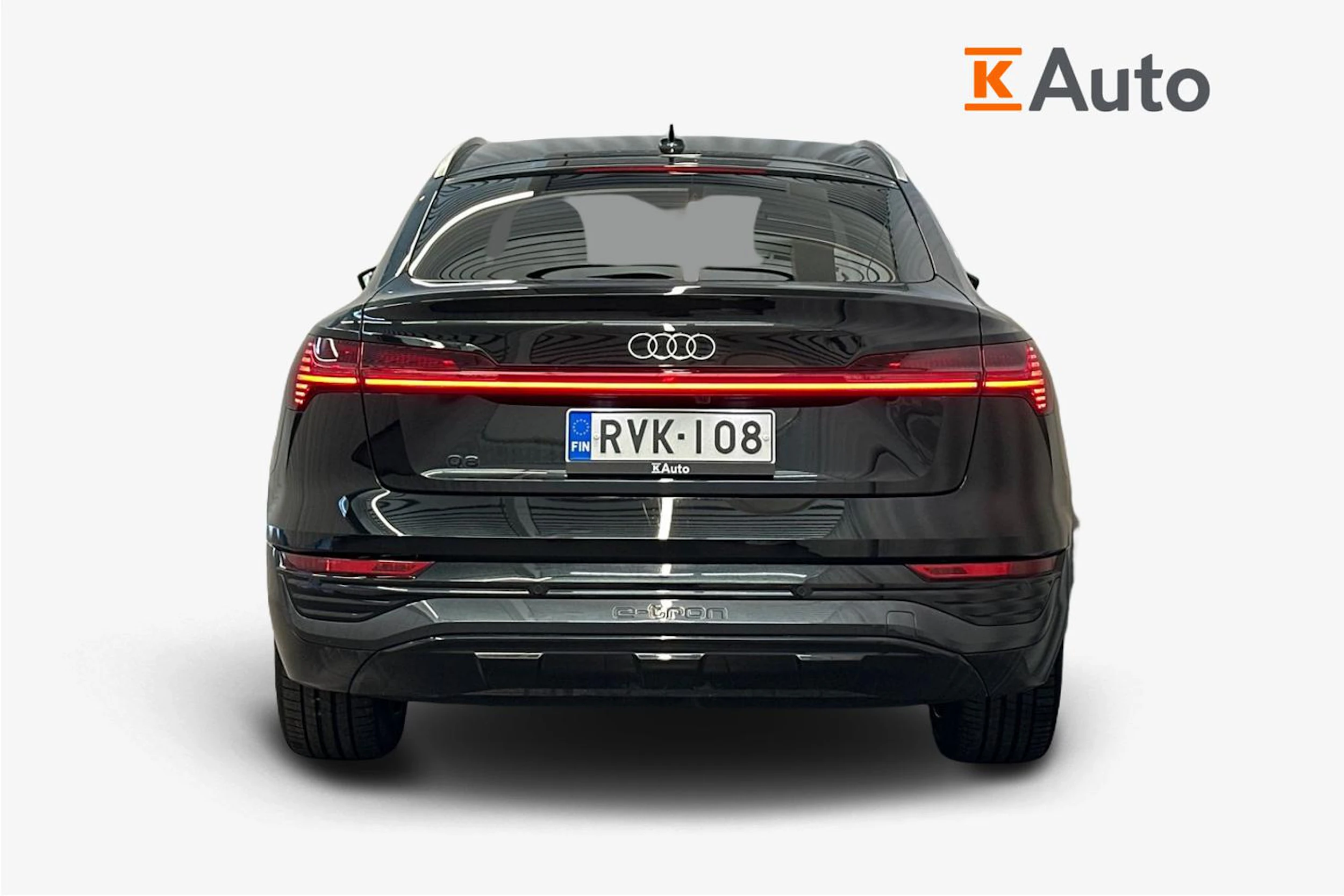 musta Audi Q8 e-tron 2024 kuva 3.