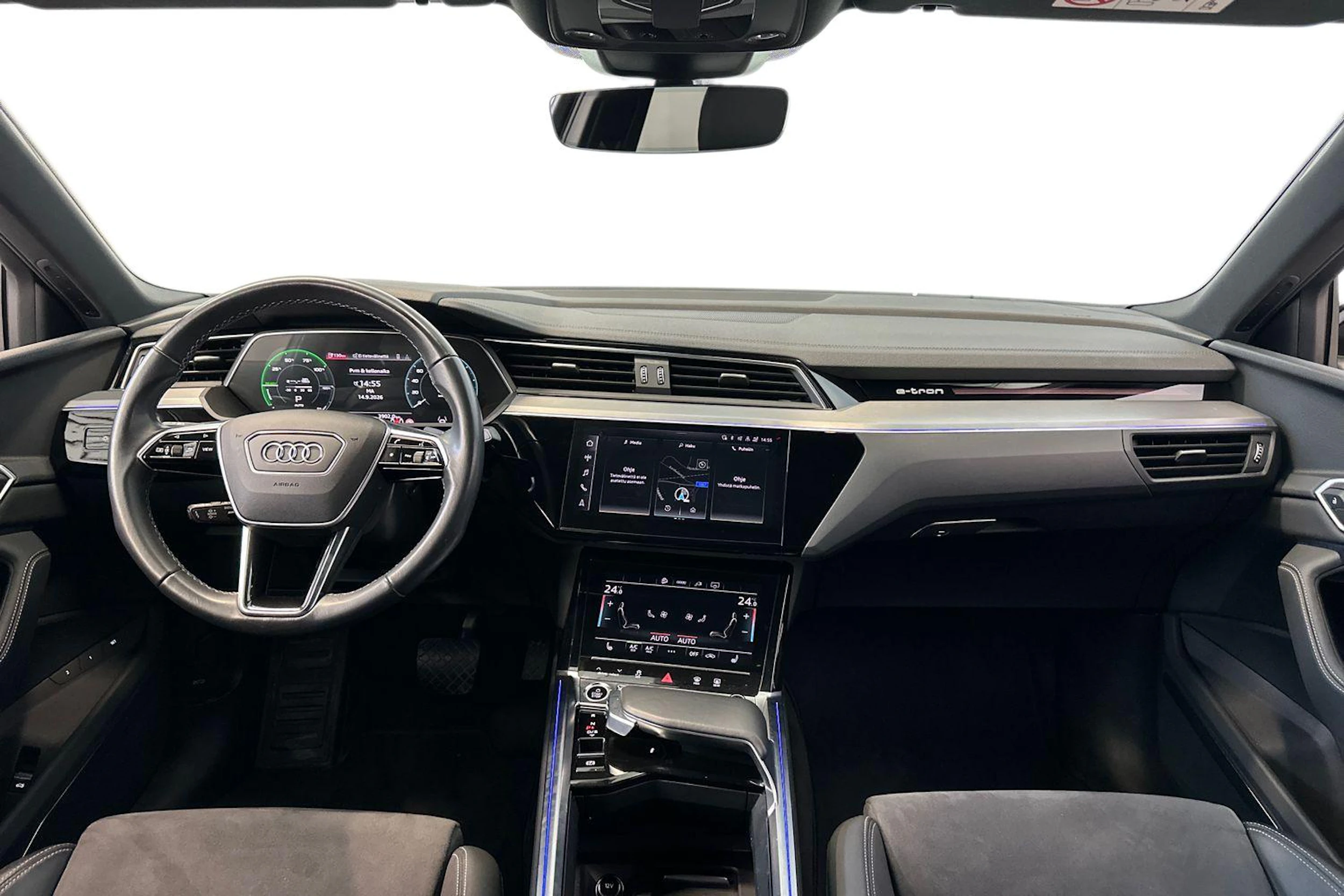 musta Audi Q8 e-tron 2024 kuva 9.