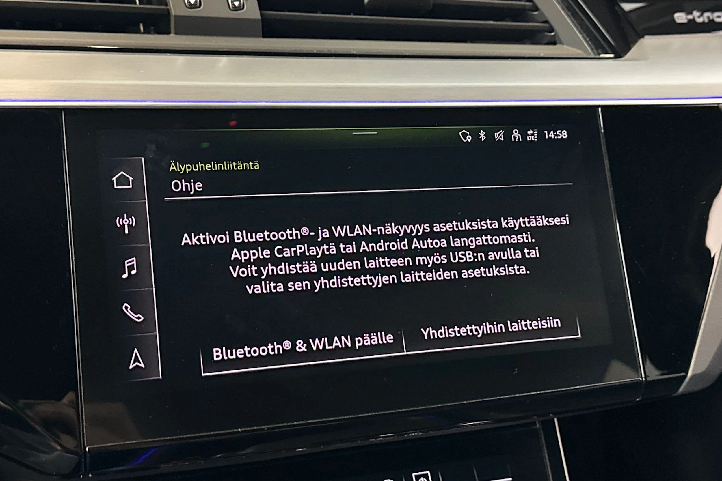 musta Audi Q8 e-tron 2024 kuva 25.