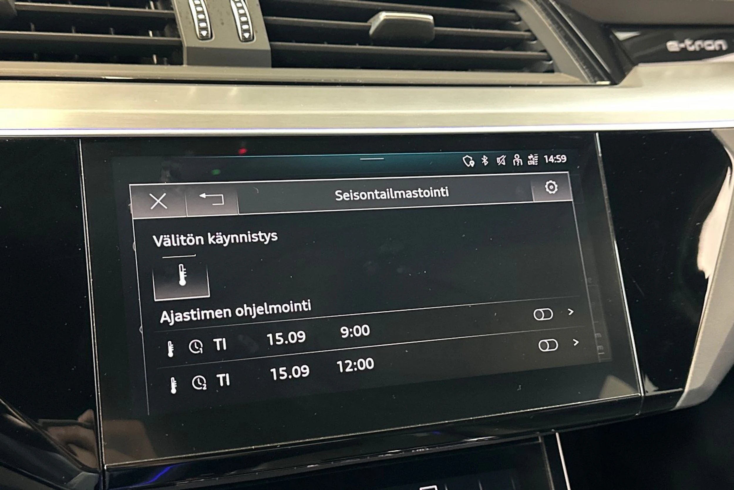 musta Audi Q8 e-tron 2024 kuva 27.