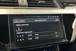 musta Audi Q8 e-tron 2024 kuva 27.