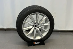 musta Audi Q8 e-tron 2024 kuva 31.