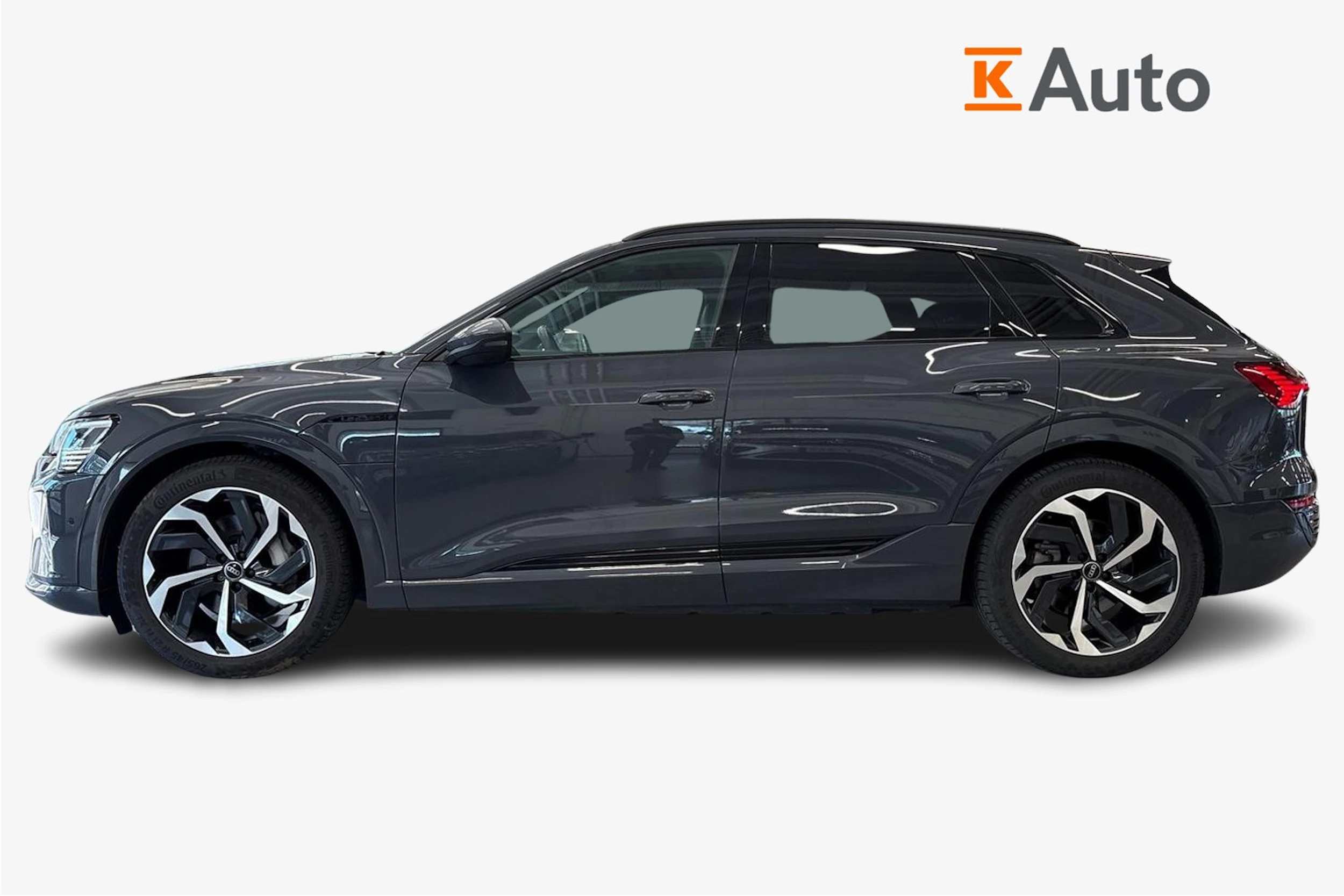 harmaa Audi Q8 e-tron 2024 kuva 5.