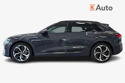 harmaa Audi Q8 e-tron 2024 kuva 5.