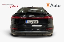 Musta Audi Q8 e-tron 2024 kuva 3.