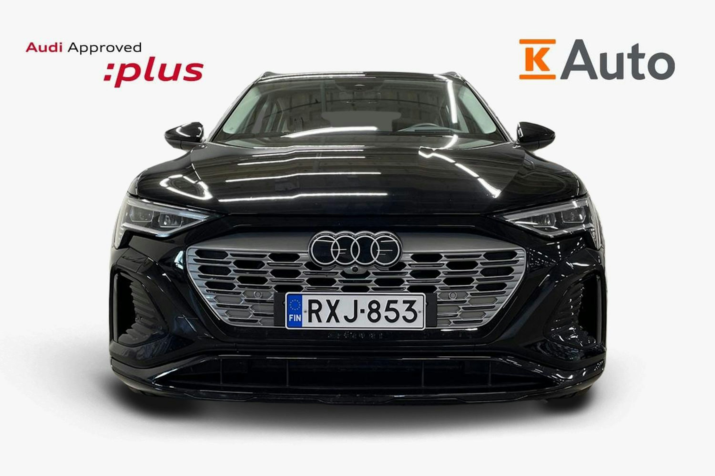 Musta Audi Q8 e-tron 2024 kuva 5.