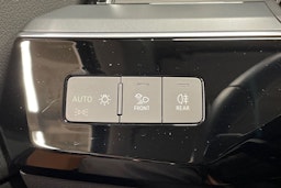 Musta Audi Q8 e-tron 2024 kuva 25.