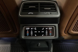 Musta Audi Q8 e-tron 2024 kuva 27.