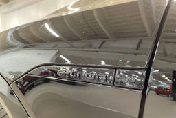 Musta Audi Q8 e-tron 2024 kuva 34.