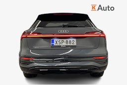 harmaa Audi Q8 e-tron 2024 kuva 3.