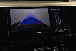 harmaa Audi Q8 e-tron 2024 kuva 30.